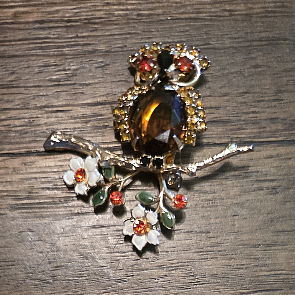 Elegant Owl Brooch with Gold and Red Accents
